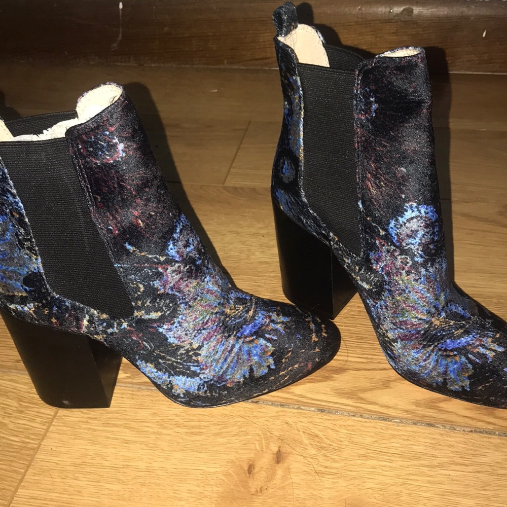 Vince Camuto booties